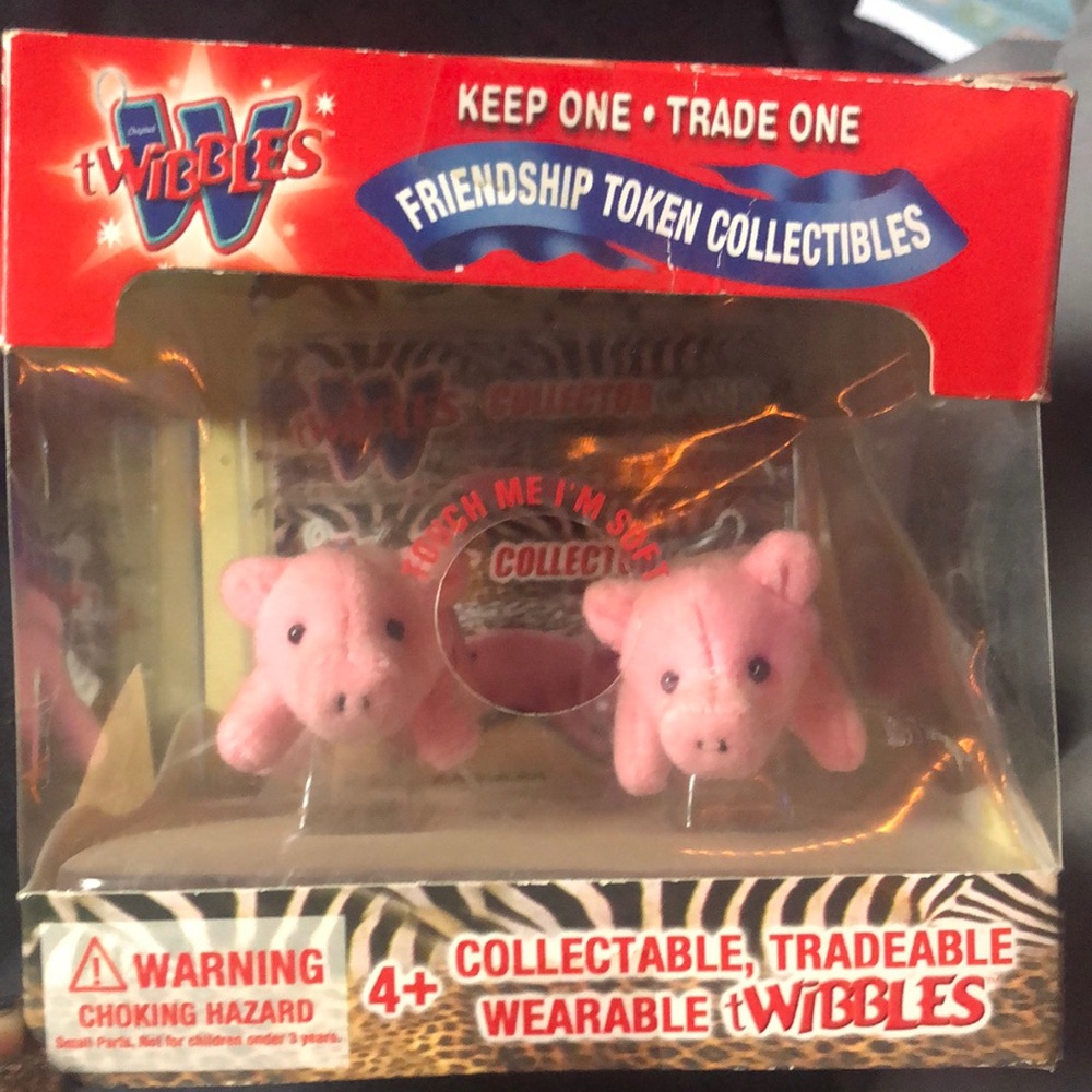 Pink Friendship Token Plush Pair - Collectible Wearable Toy